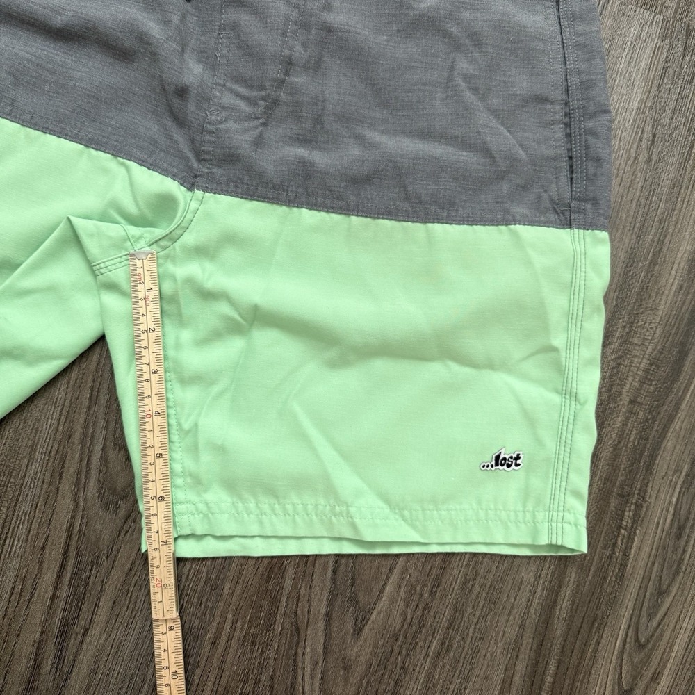 Lost Board Shorts Mens Size 32 Surf Swim Trunks Pink‎ Gray Green Striped - Picture 6 of 8